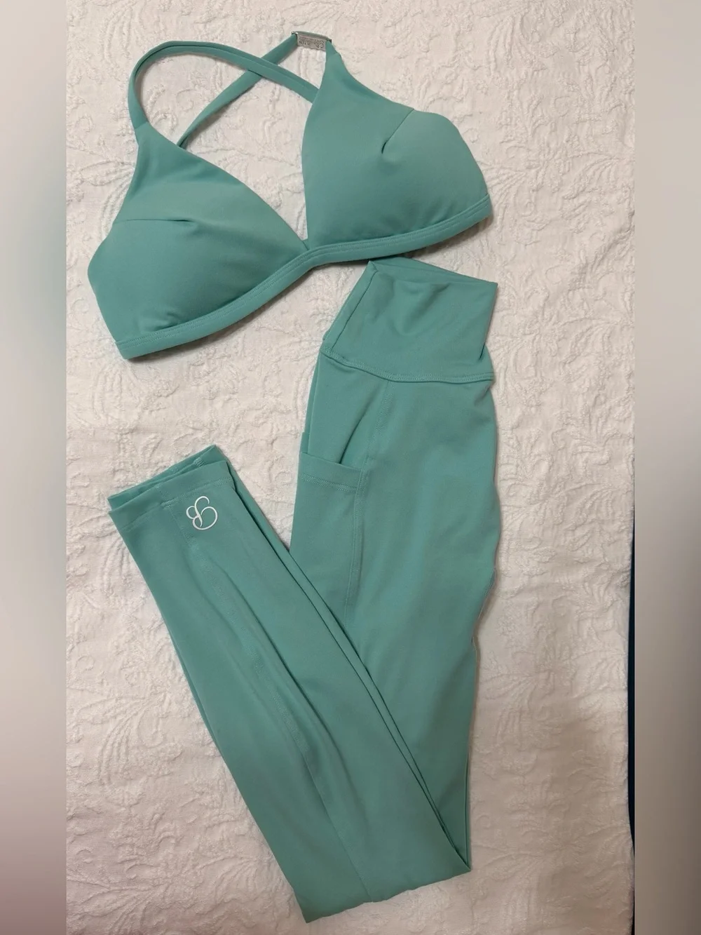 Bombshell Sportswear Teal Green Leggings & Bralette Set (bottoms XS, top S)
